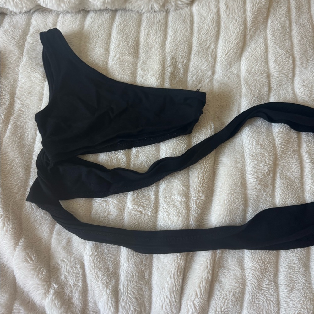 SHEIN Black One-Shoulder Top